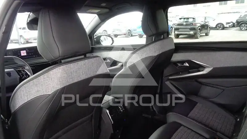 2025 Peugeot 5008