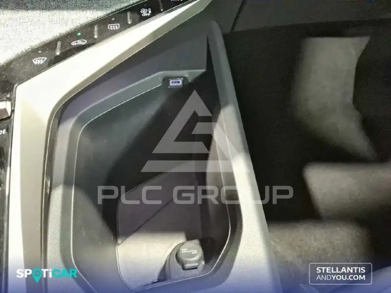 2025 Peugeot 5008