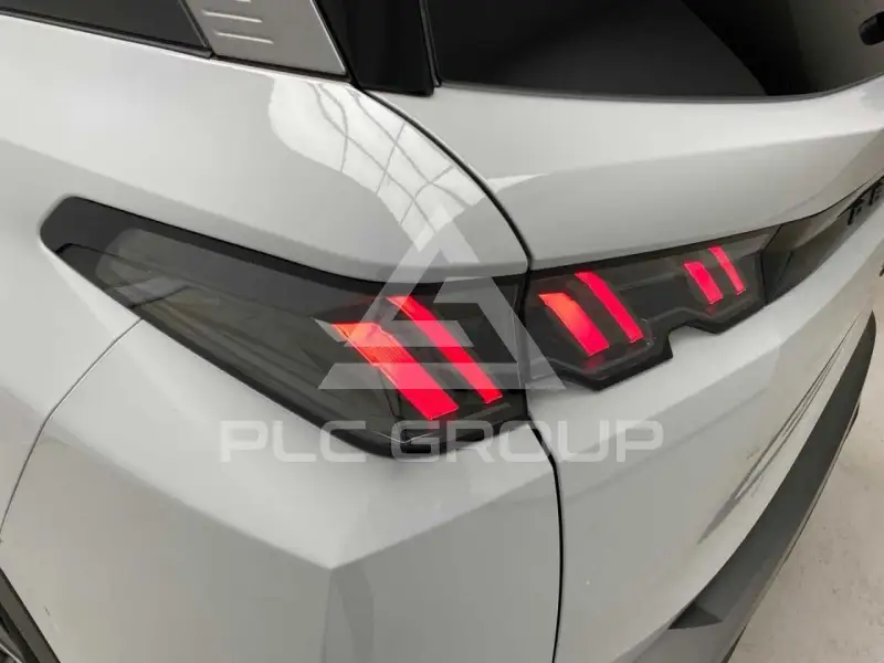 2025 Peugeot 5008