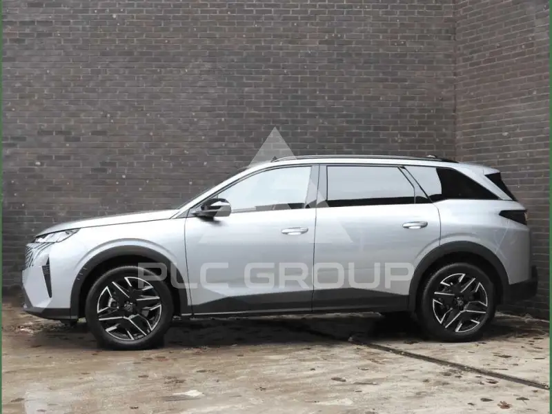 2025 Peugeot 5008