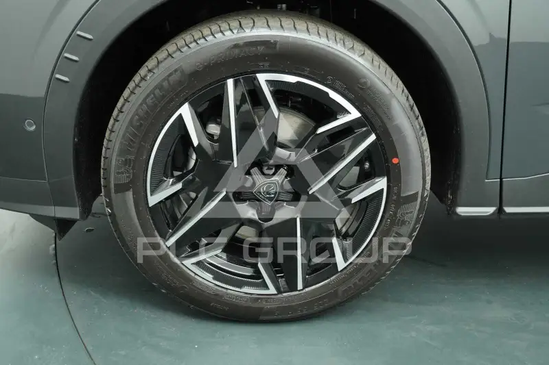2025 Peugeot 5008
