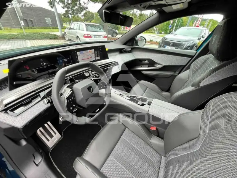 2025 Peugeot 5008