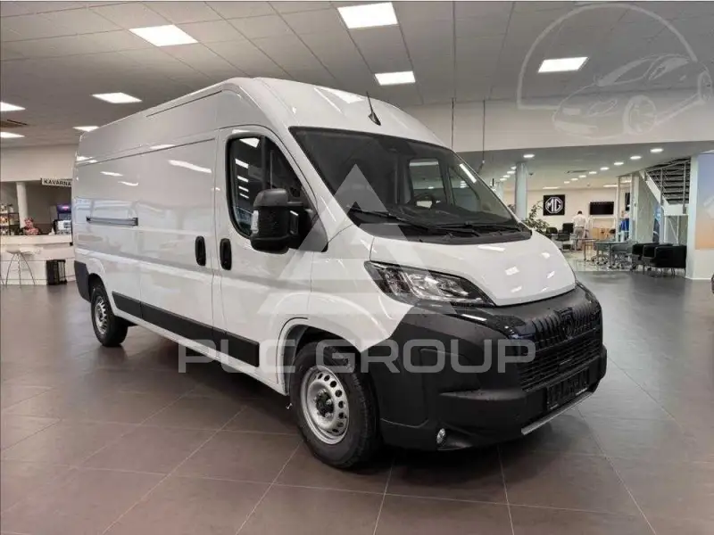 2025 Peugeot Boxer