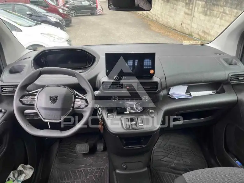 2025 Peugeot Partner