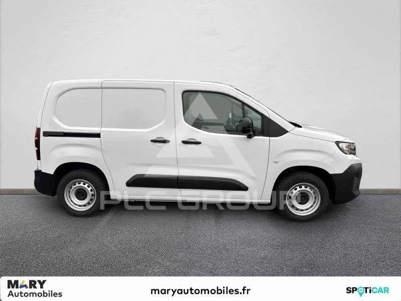 2025 Peugeot Partner
