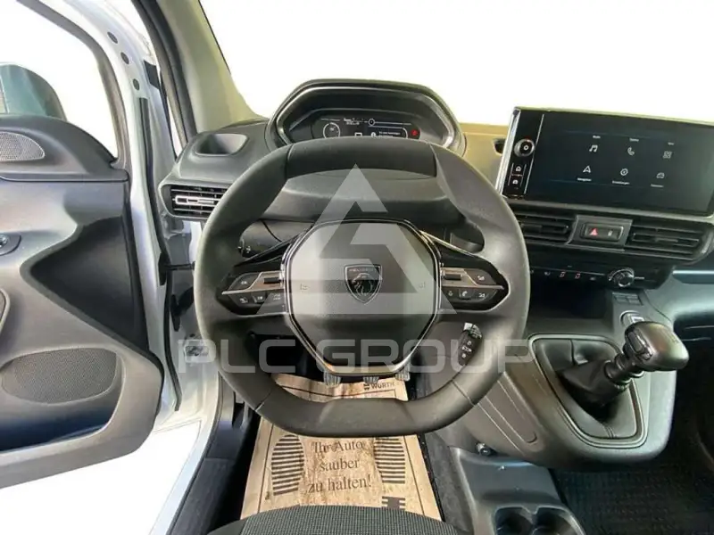 2025 Peugeot Partner