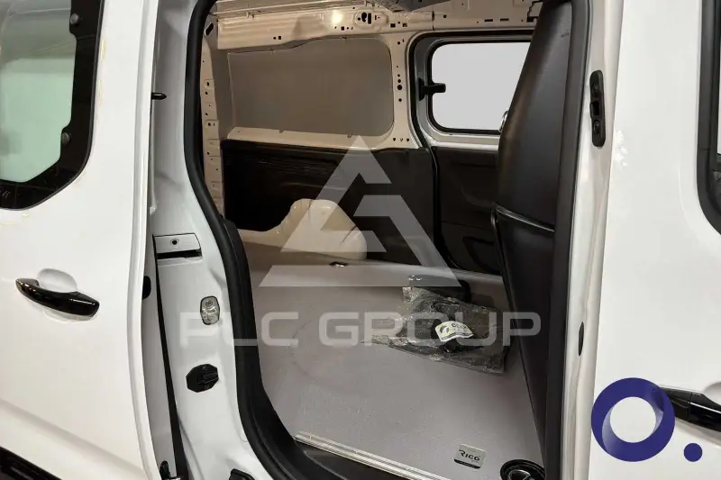 2025 Peugeot Partner