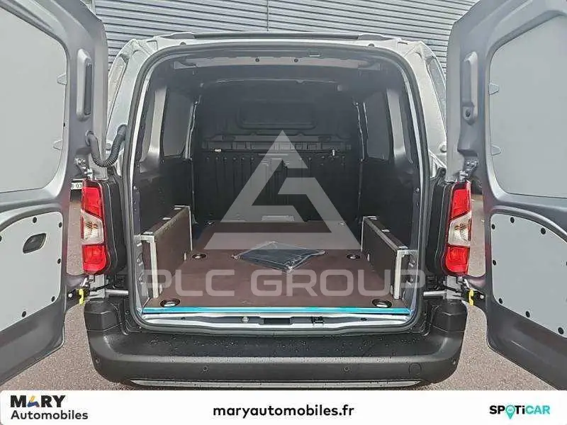 2025 Peugeot Partner