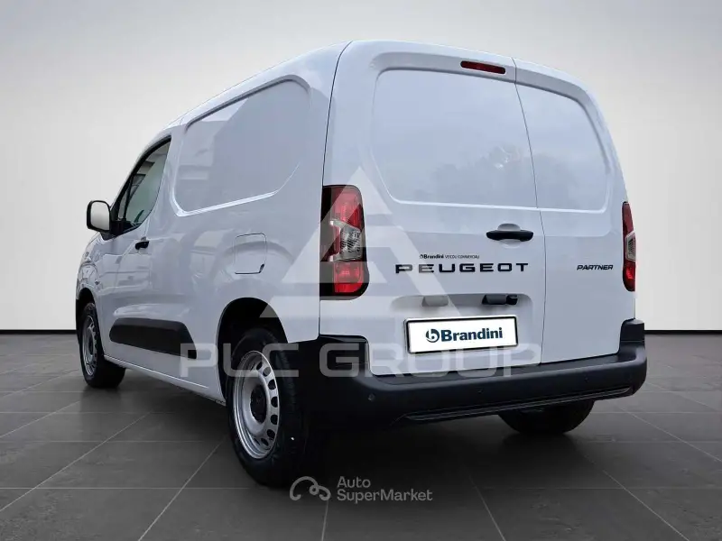 2025 Peugeot Partner
