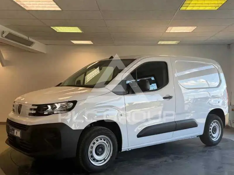 2025 Peugeot Partner
