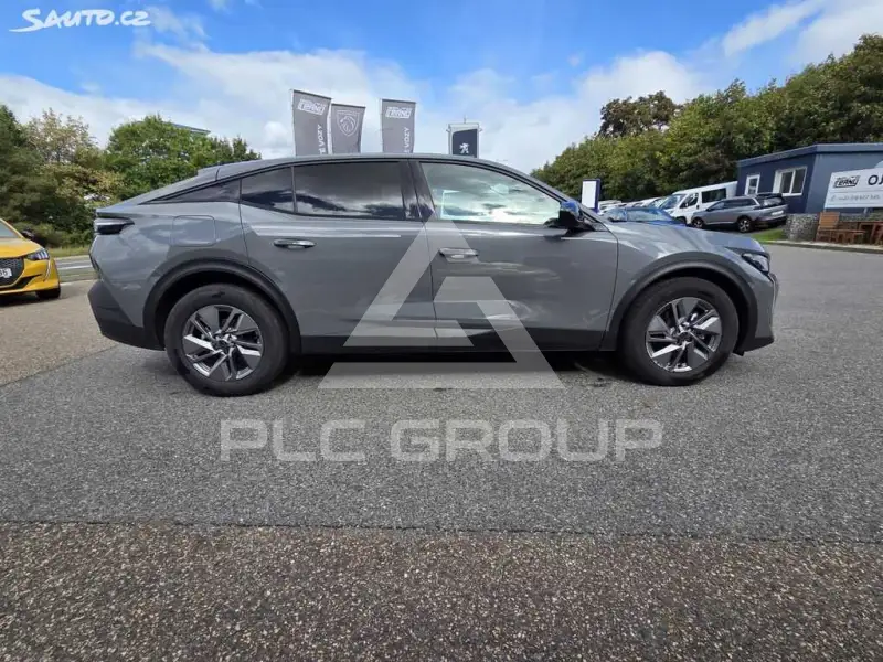 2025 Peugeot 408