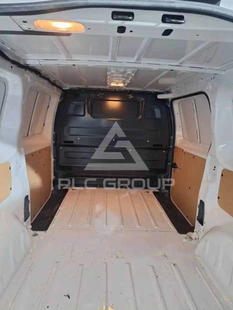 2025 Peugeot Expert