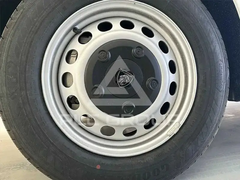 2025 Peugeot Expert