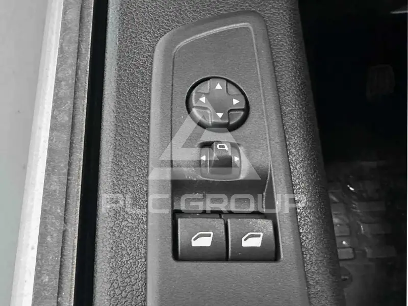 2025 Peugeot Expert