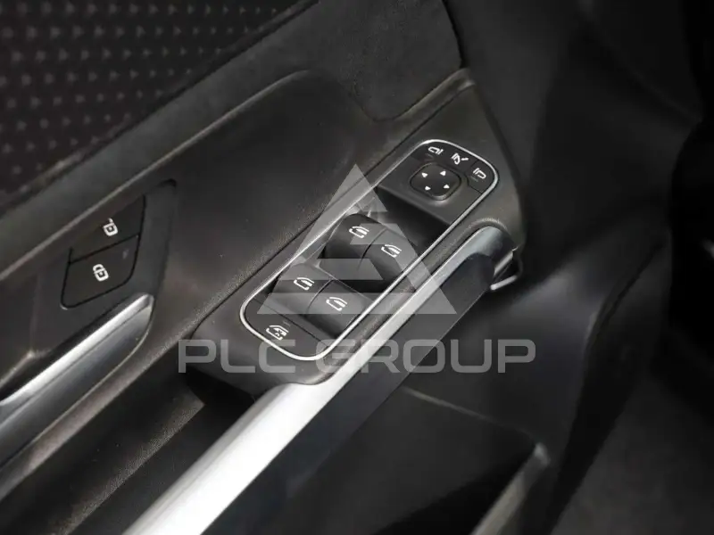 2025 Mercedes Benz Glb