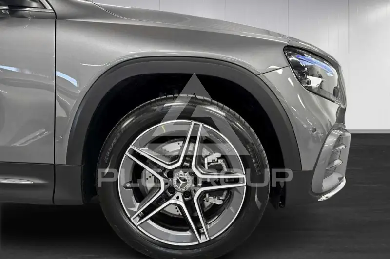 2025 Mercedes Benz Glb