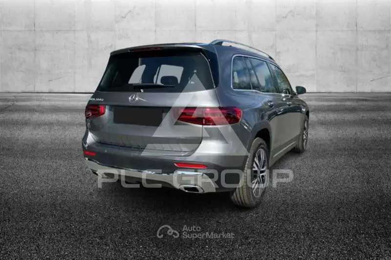 2025 Mercedes Benz Glb