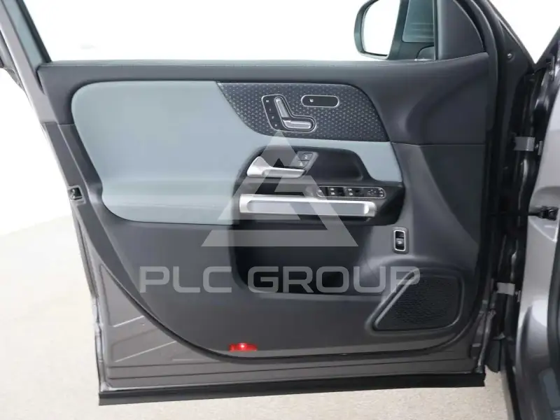 2025 Mercedes Benz Glb