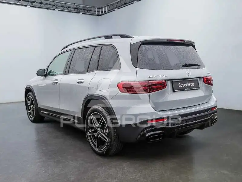 2025 Mercedes Benz Glb