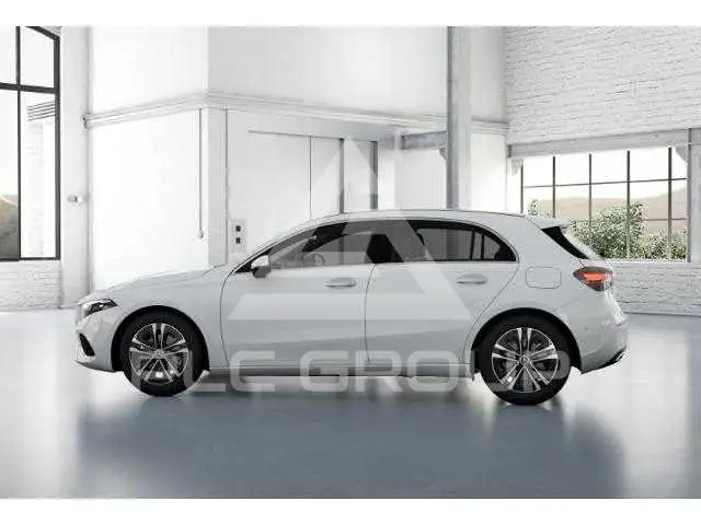 2025 Mercedes Benz A