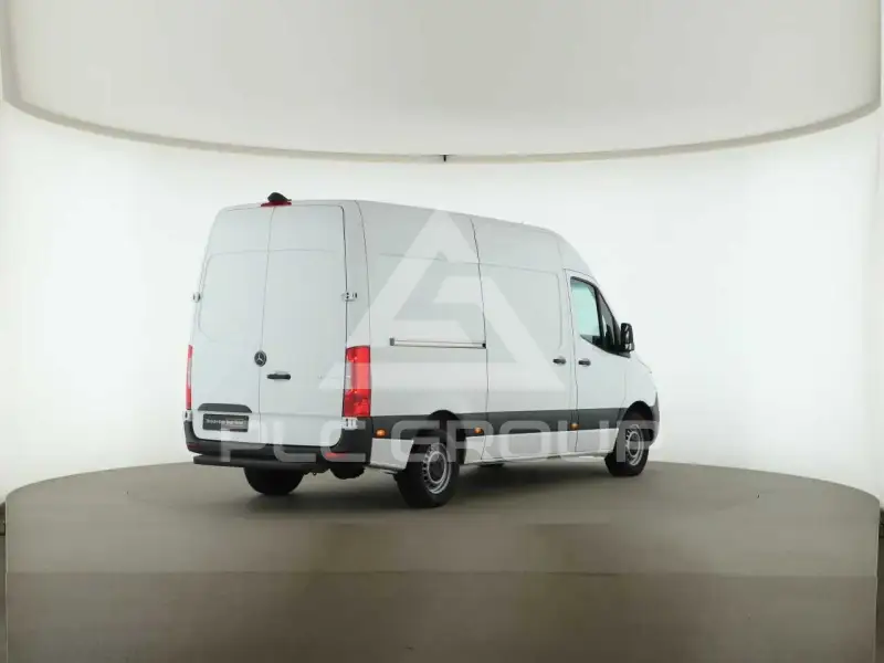 2025 Mercedes Benz Sprinter