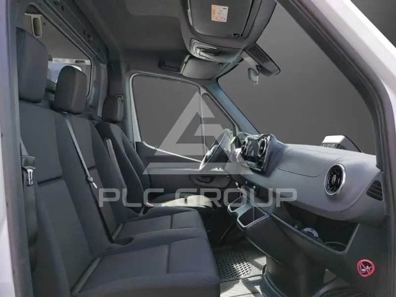 2025 Mercedes Benz Sprinter