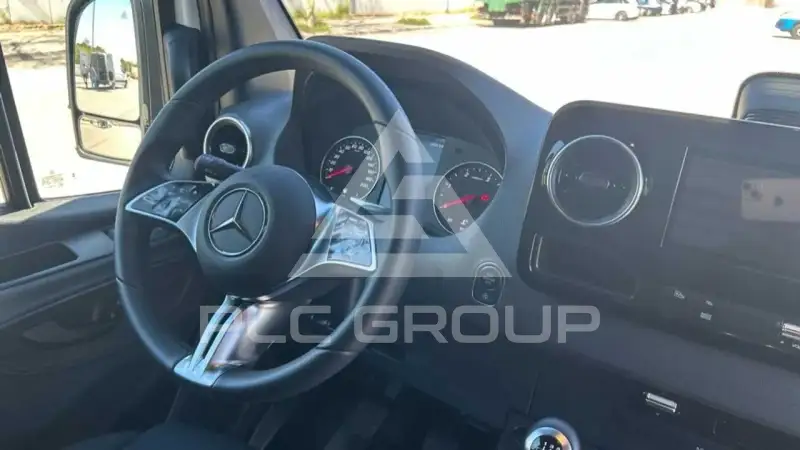 2025 Mercedes Benz Sprinter