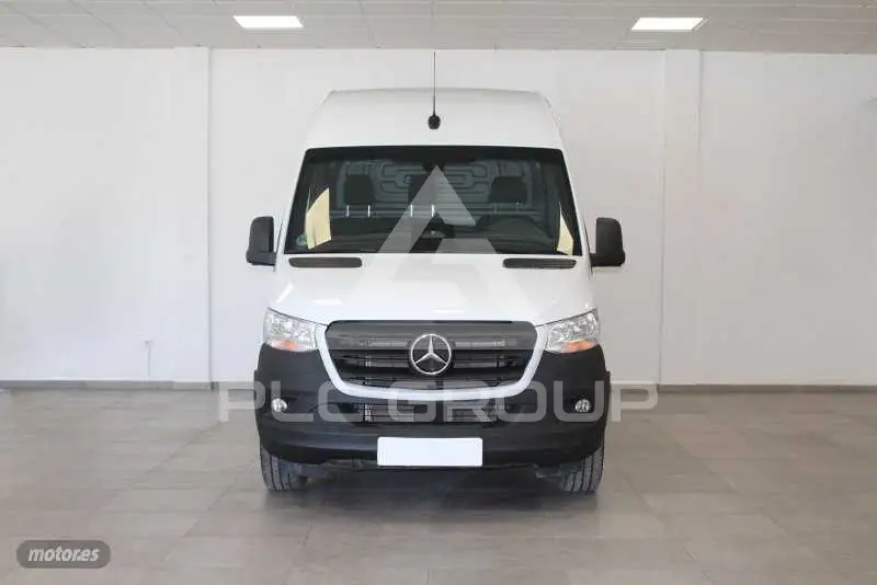 2025 Mercedes Benz Sprinter