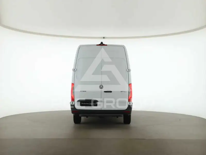 2025 Mercedes Benz Sprinter