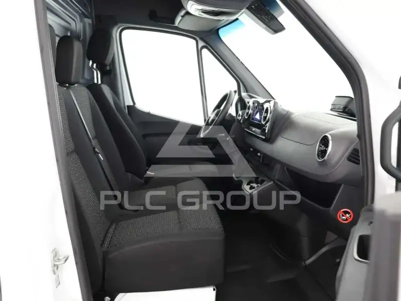 2025 Mercedes Benz Sprinter