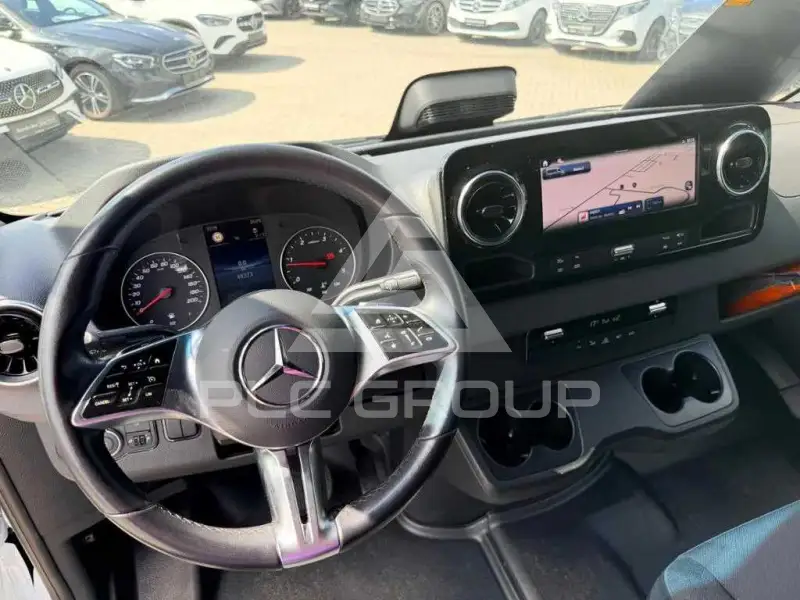 2025 Mercedes Benz Sprinter