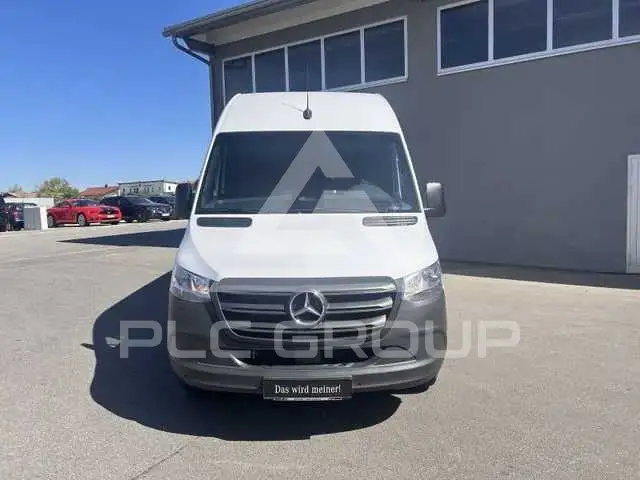 2025 Mercedes Benz Sprinter