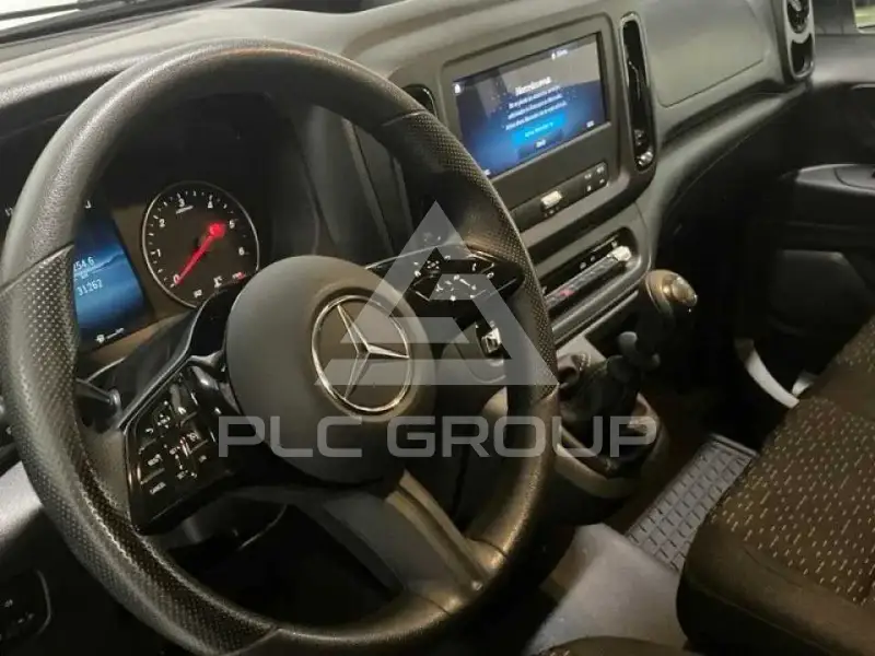 2025 Mercedes Benz Vito