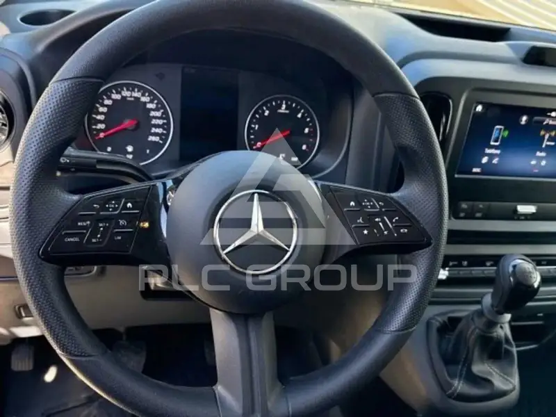 2025 Mercedes Benz Vito