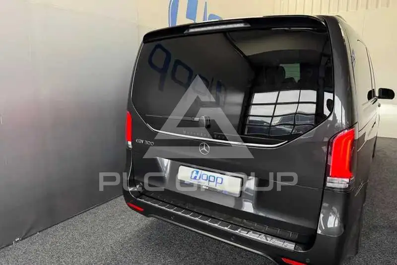 2025 Mercedes Benz EQV