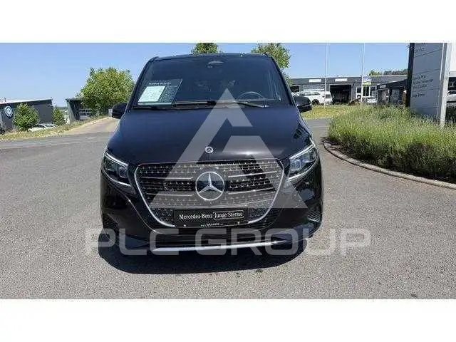 2025 Mercedes Benz V