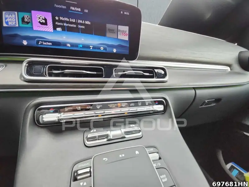 2025 Mercedes Benz V
