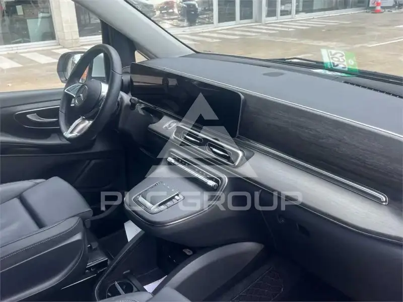 2025 Mercedes Benz V