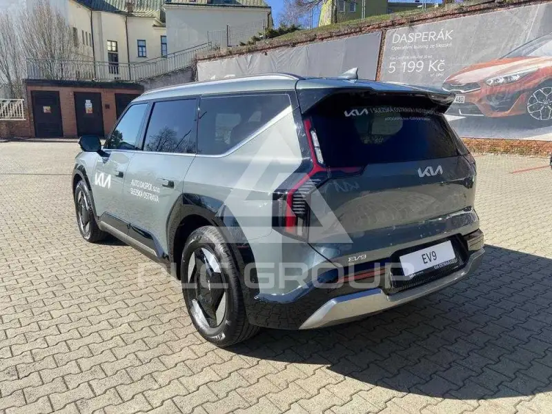 2025 KIA EV