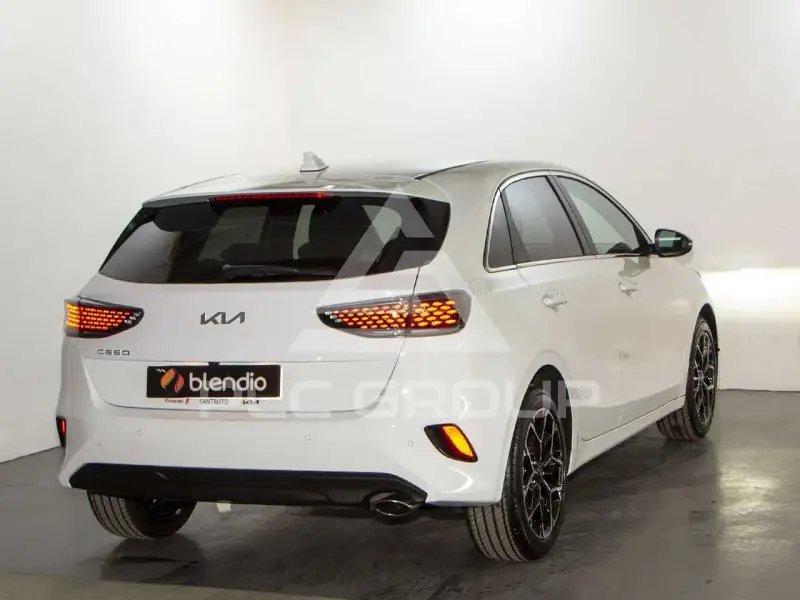 2025 KIA Ceed