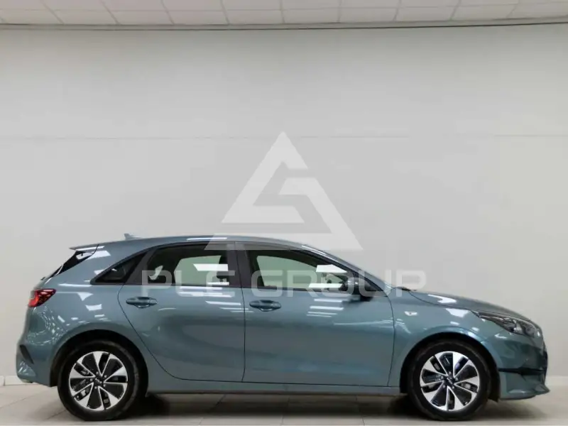2025 KIA Ceed