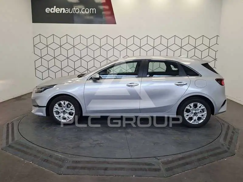 2025 KIA Ceed