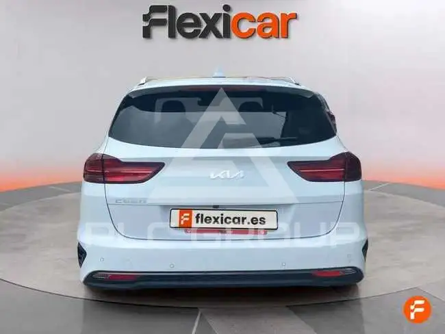 2025 KIA Ceed