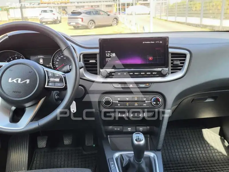 2025 KIA Ceed