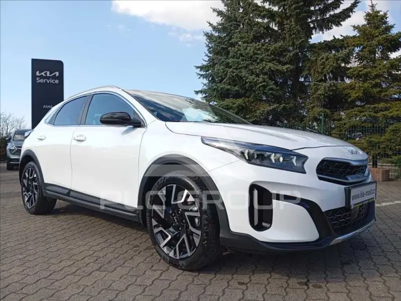 2025 KIA XCEED