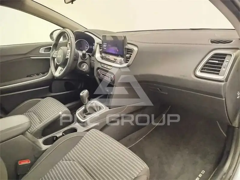 2025 KIA XCEED