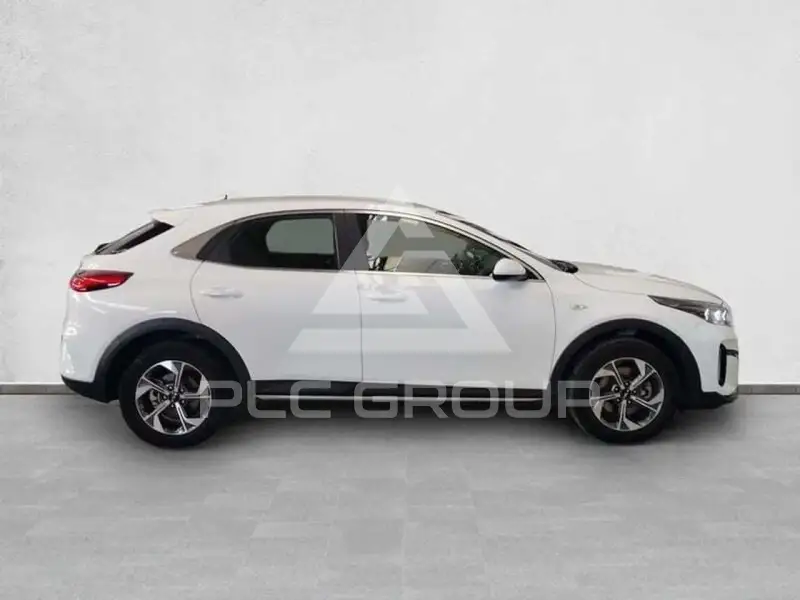 2025 KIA XCEED