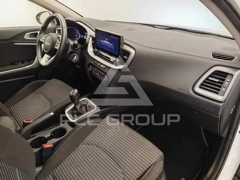 2025 KIA XCEED