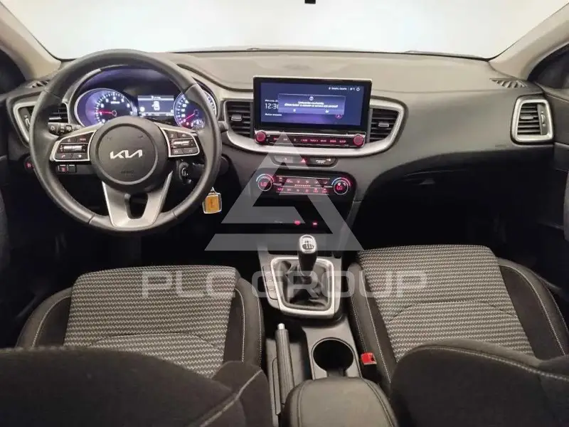 2025 KIA XCEED