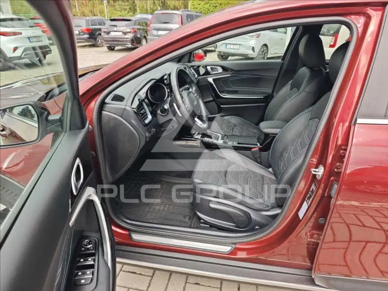 2025 KIA XCEED